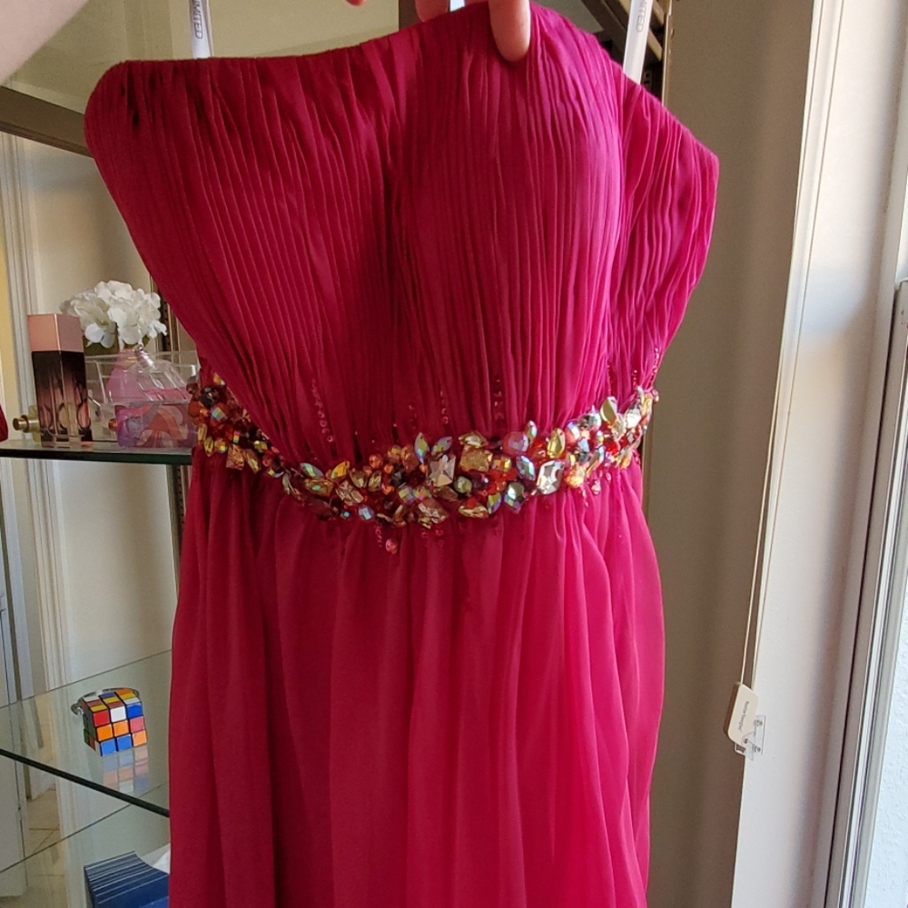 Dress - Picture 7 of 7